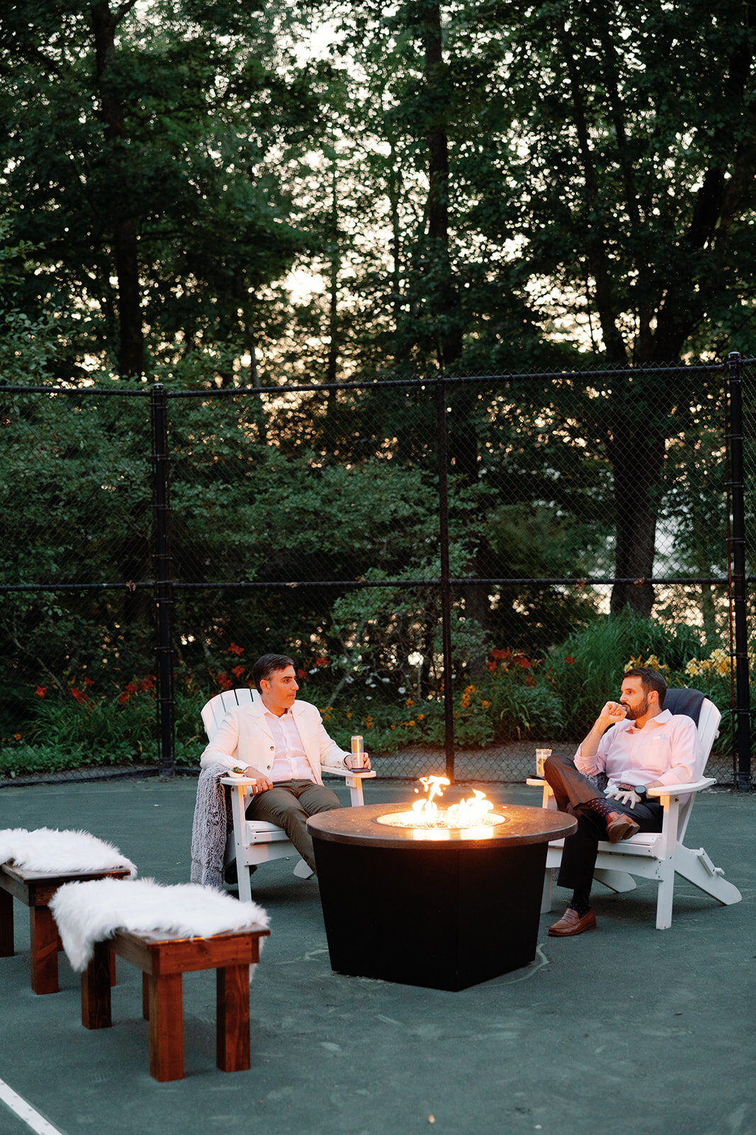wedding-firepit-guests