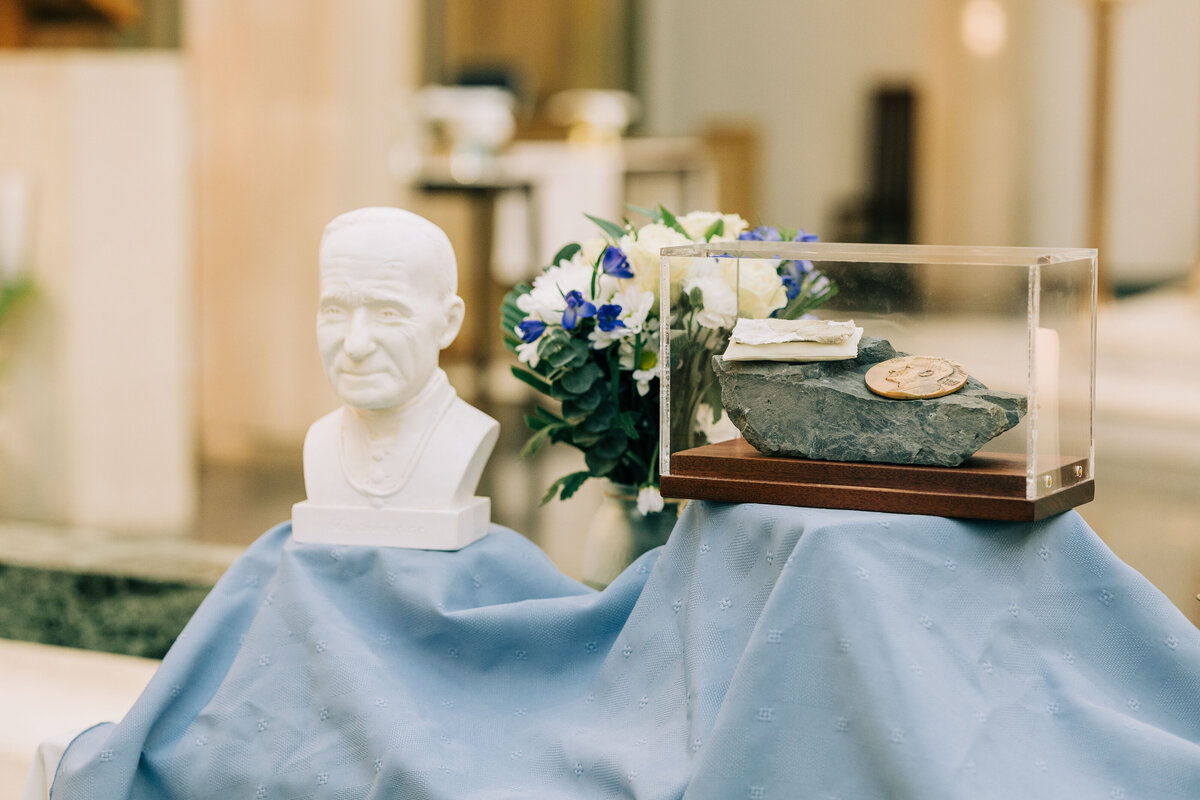 st_andre_relic_mass-55