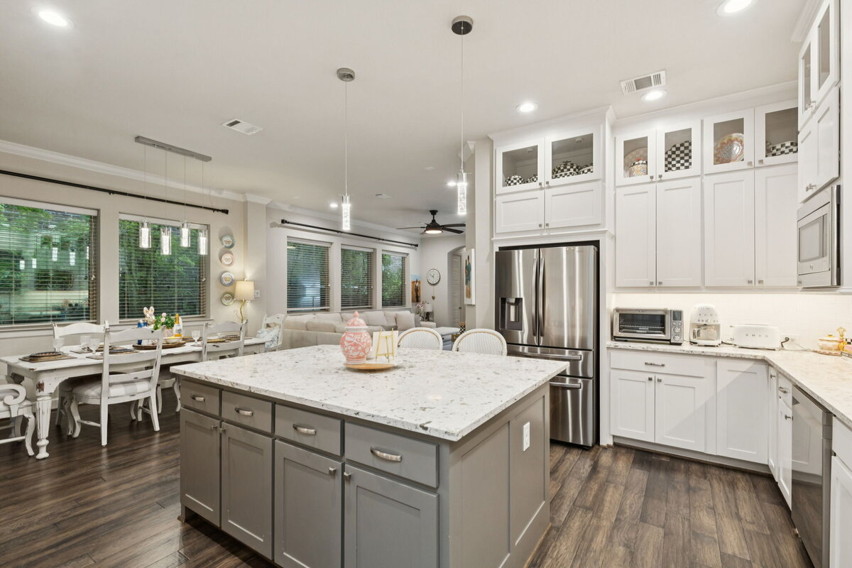 10-8643Thorbrush_010