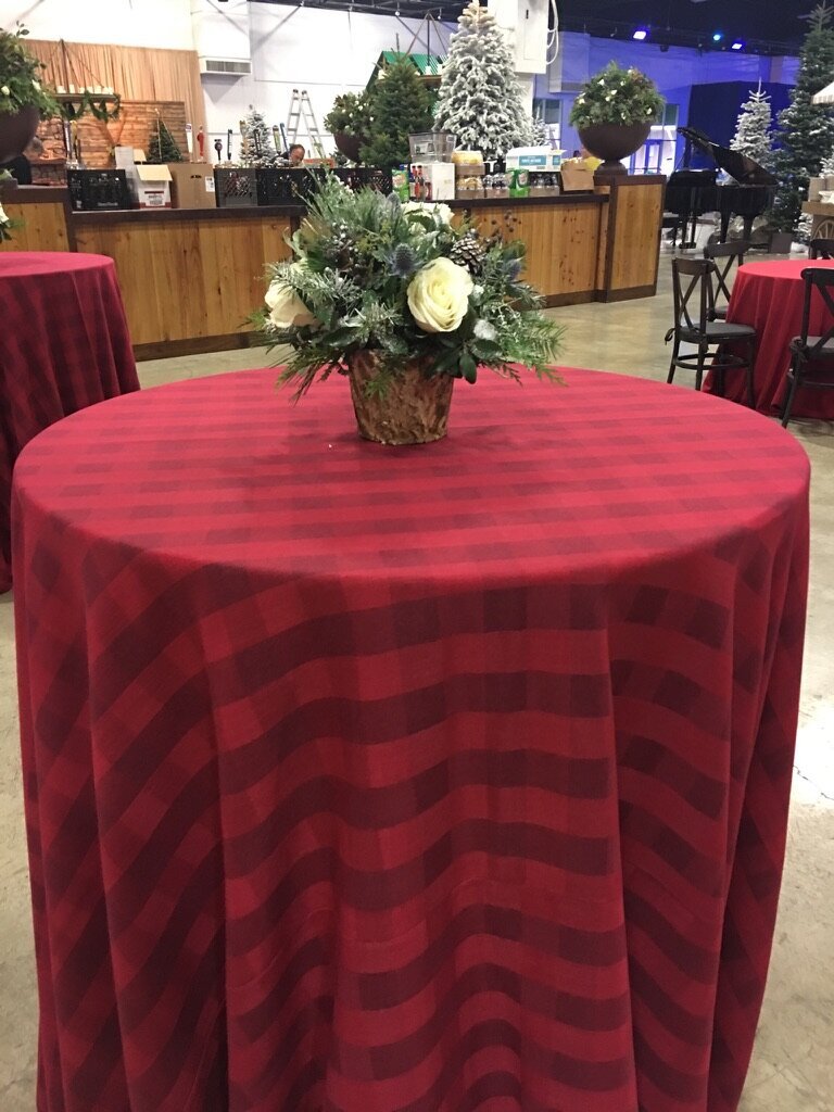 cocktail arrangement, red, cocktail table 