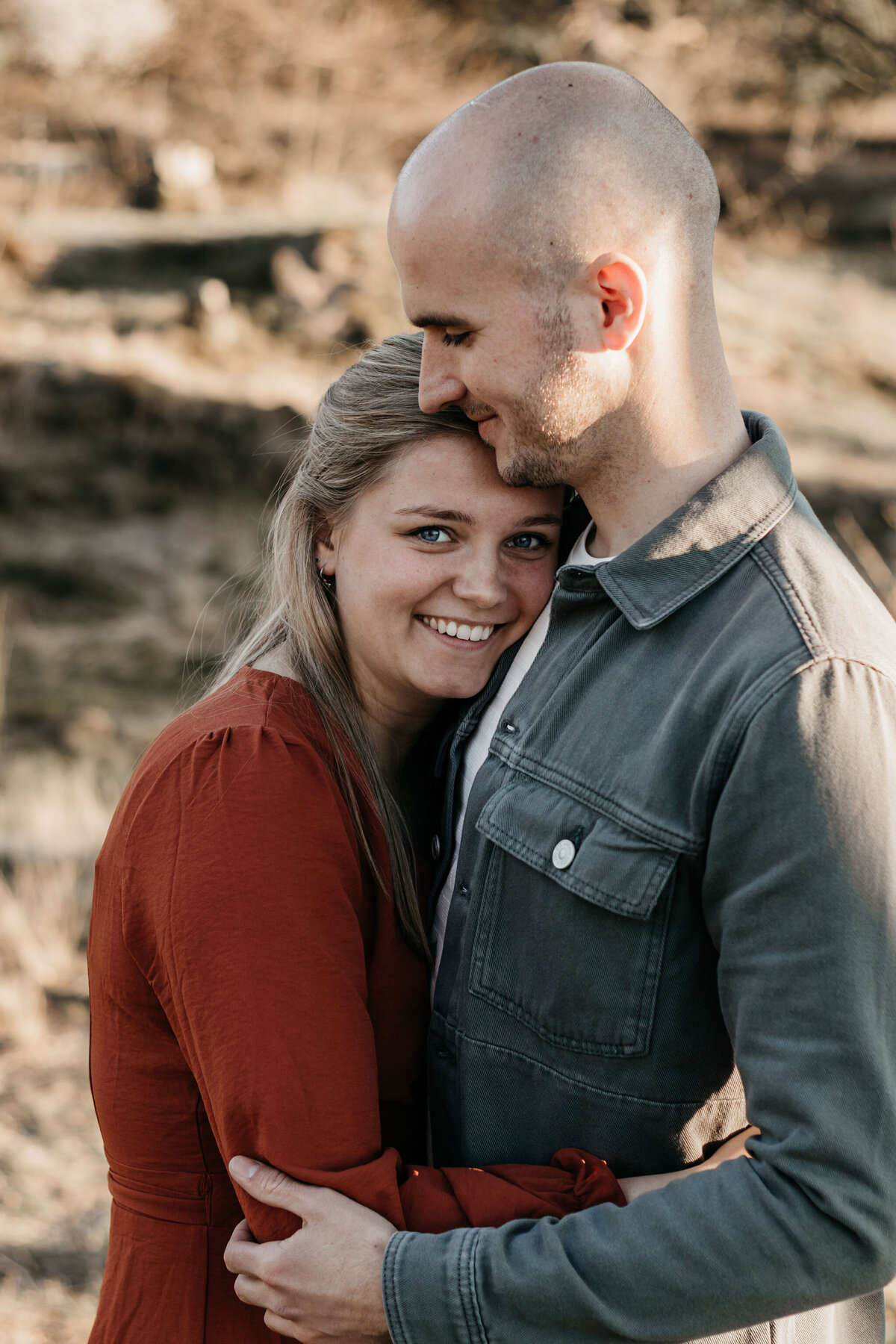 Sven & Ismay tijdens de loveshoot in Drenthe