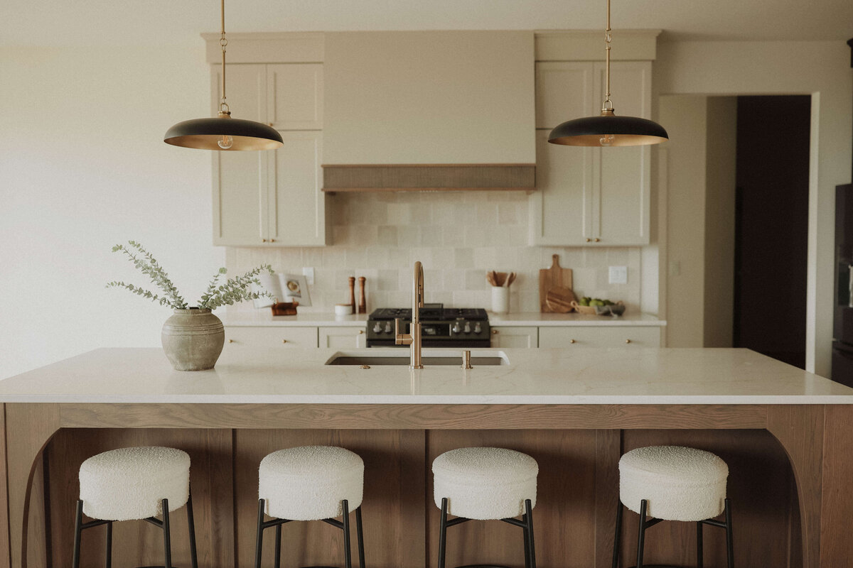 3029-Kitchen-Grimes-Central-Iowa-Custom-Home-JRL-Builders-3F1A4228