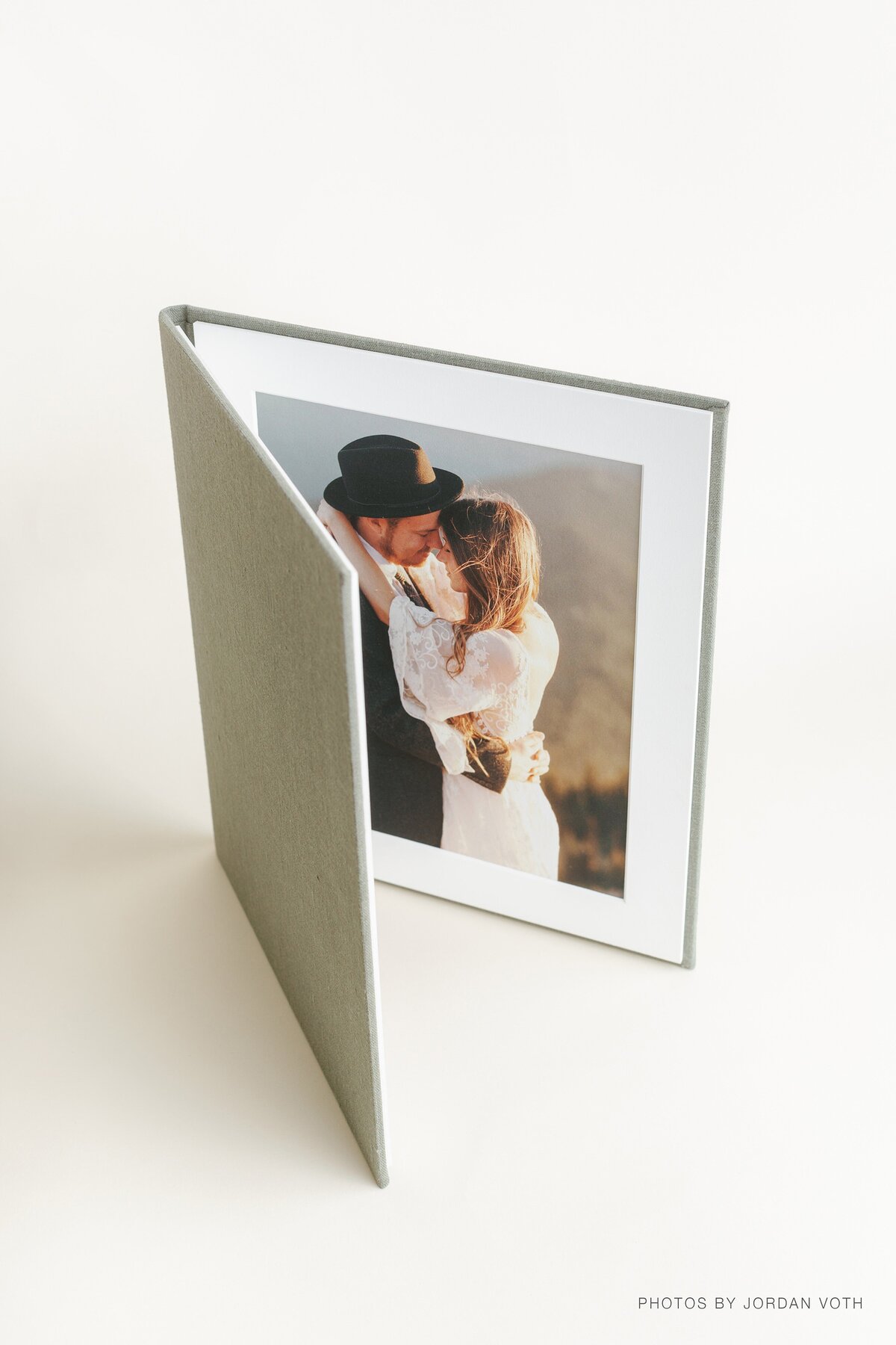 RedTree-Albums-Jordan Voth, Matted Folios-139