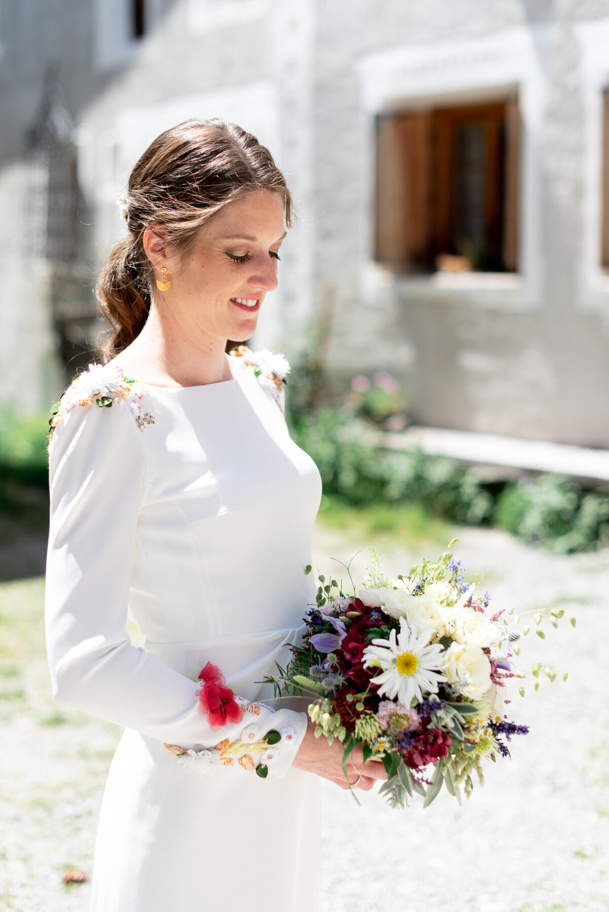 Sarah Schöb_Makeup_Artist_Schweiz_Styling_Ostschweiz_Hochzeitsmakeup_Hochzeitsfrisur_Mobile_Visagistin_modernes_Styling48_2048px