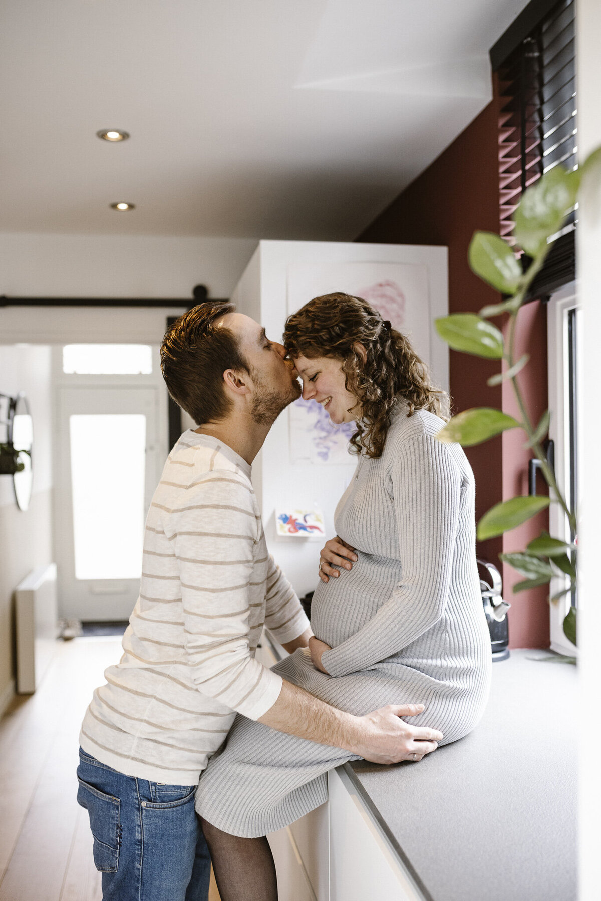 WEB - Amanda, Jesper & Livia Zwangerschapsshoot Lifestyle Homesession | Samantha Bosdijk Photography-54