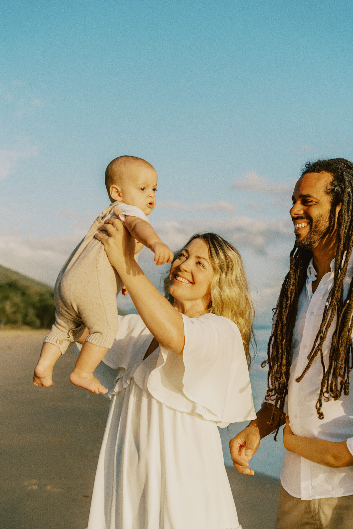 ellis-beach-sunrise-family-engagement-shoot-017