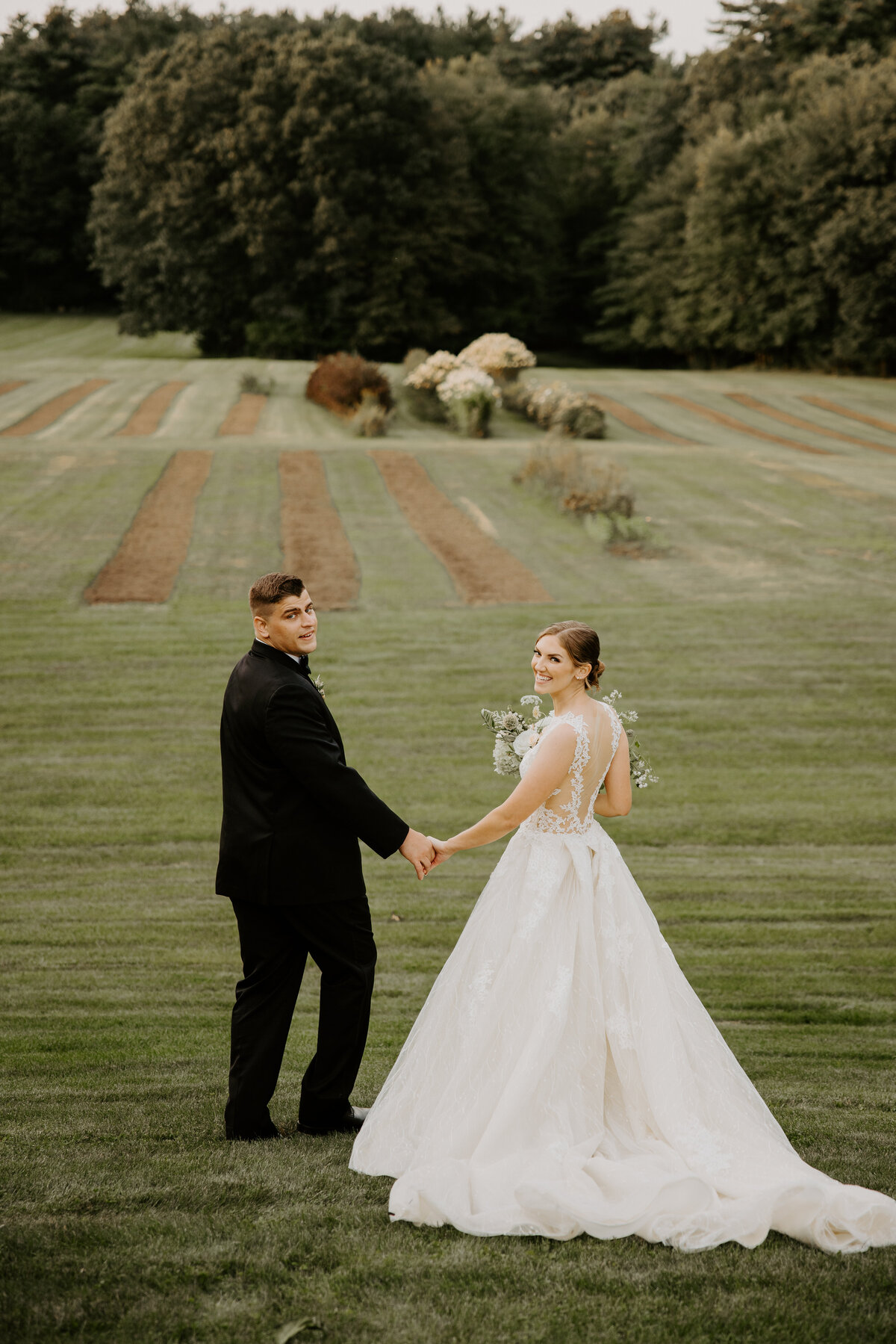 Liam-Victoria-Little Flower Farm-Hopkinton-MA-855