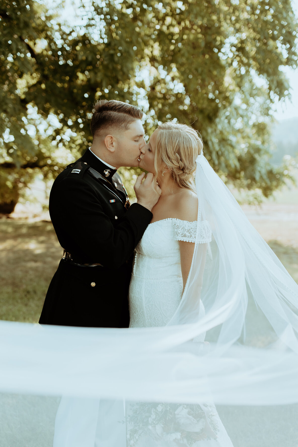 TinRoofBarnWedding