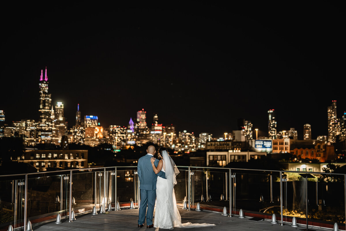 Chicago-Nighttime-Wedding-Photos-8