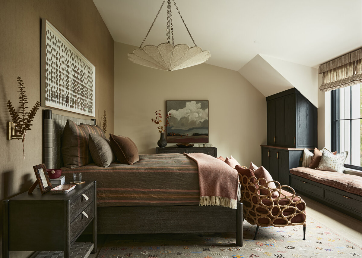 014-moody-coastal-custom-primary-bedroom