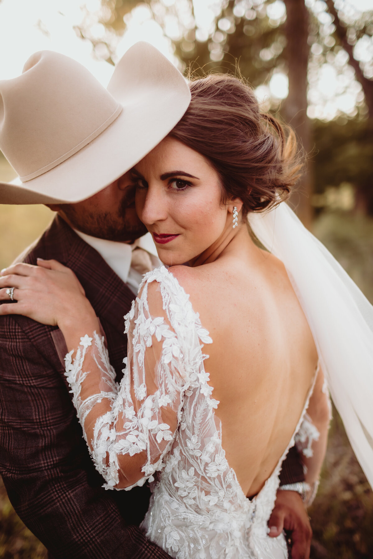 COWBOY HAT WEDDING PORTRAITS