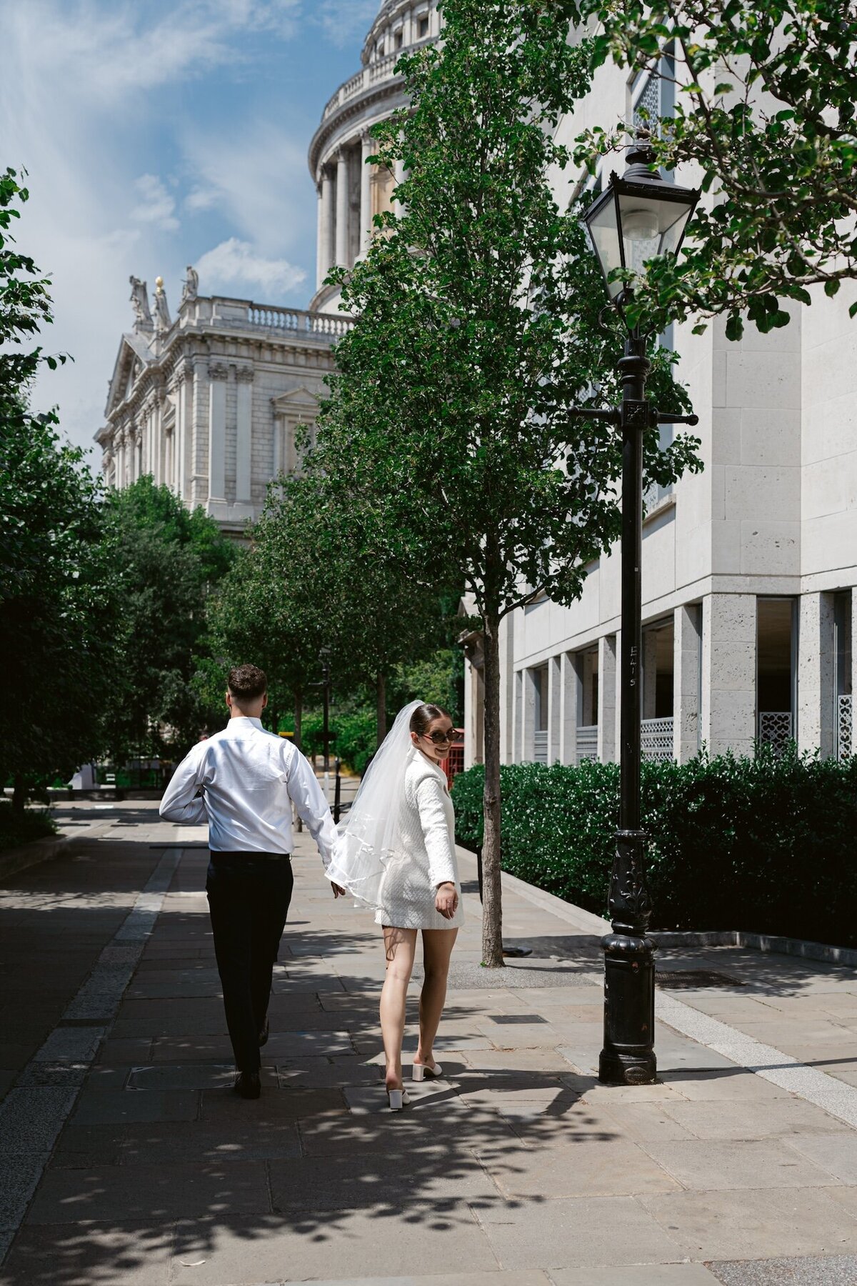 timeless-romantic-luxury-wedding-bride-london-stpauls-photography
