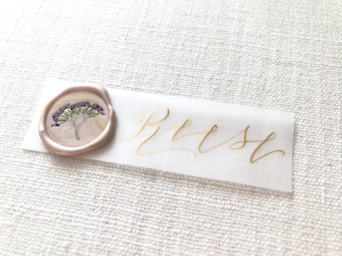 Pressed-flower-calligraphy