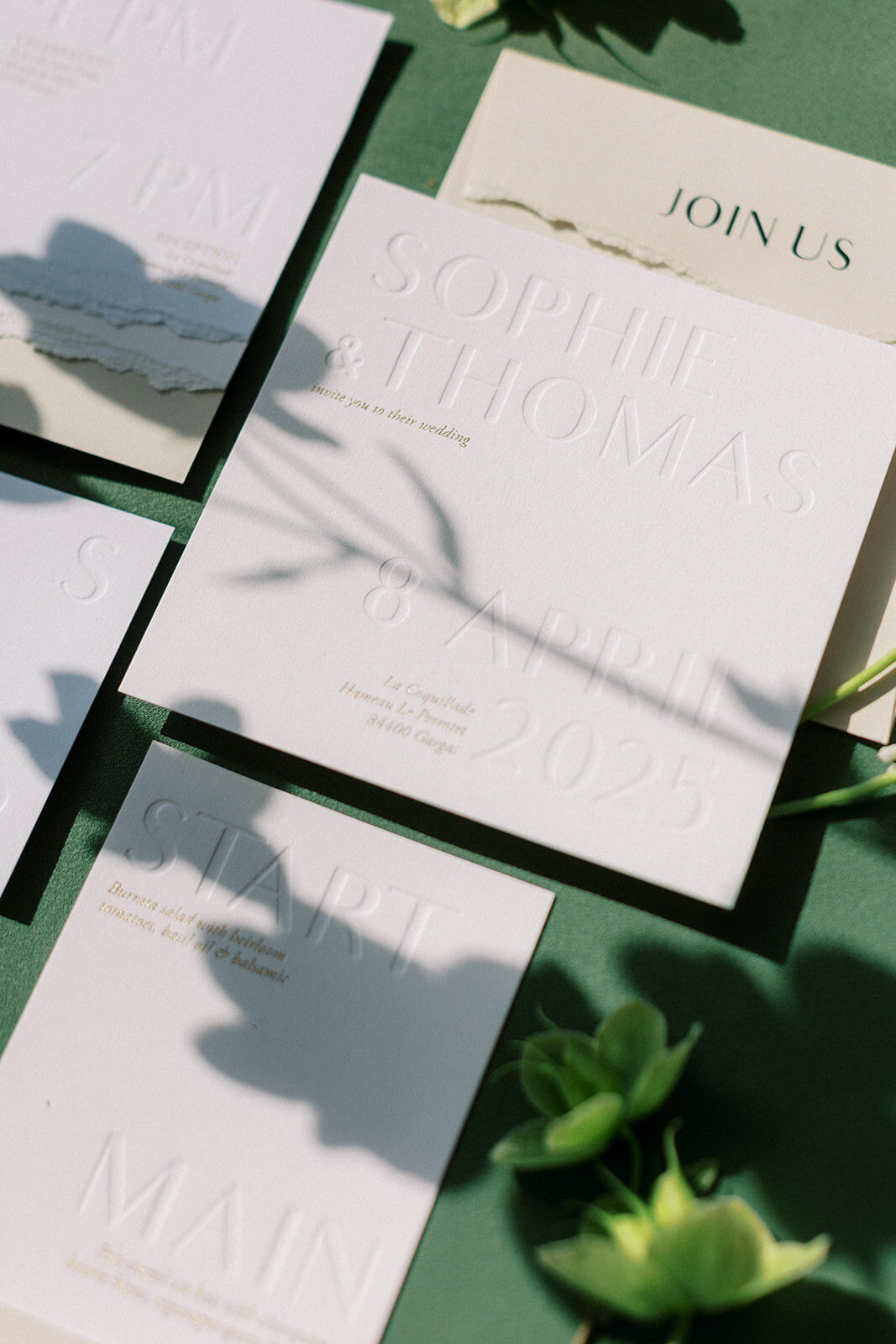 Junophoto-La-Coquillade-wedding-invitations-004