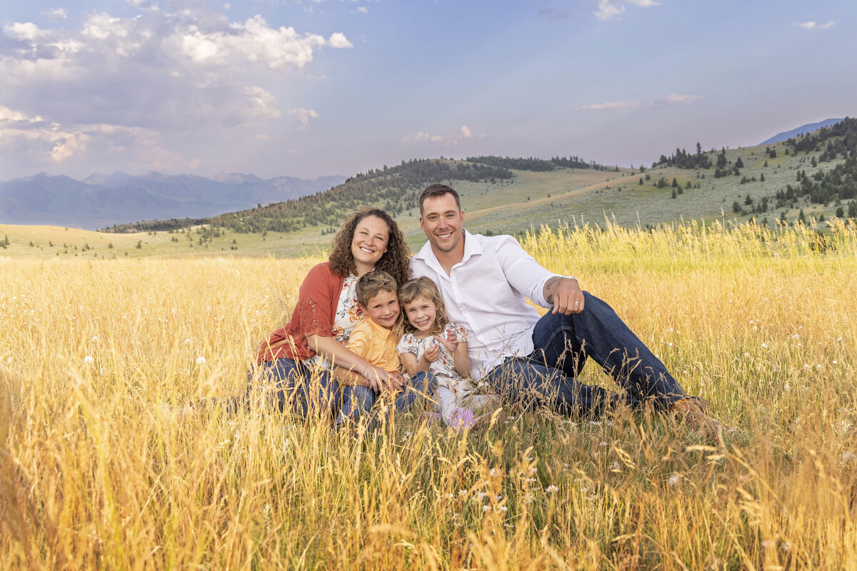Shanna-Mae-Photography-Montana-Photographer-Family-Mountains-Fall-Ennis-Bozeman-007