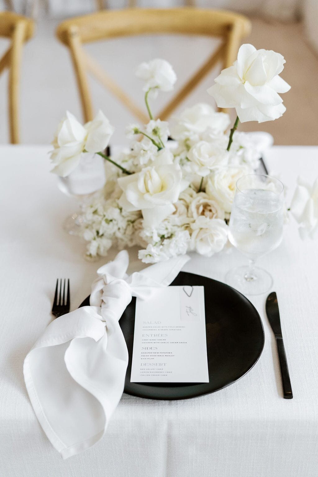 Black and white wedding table