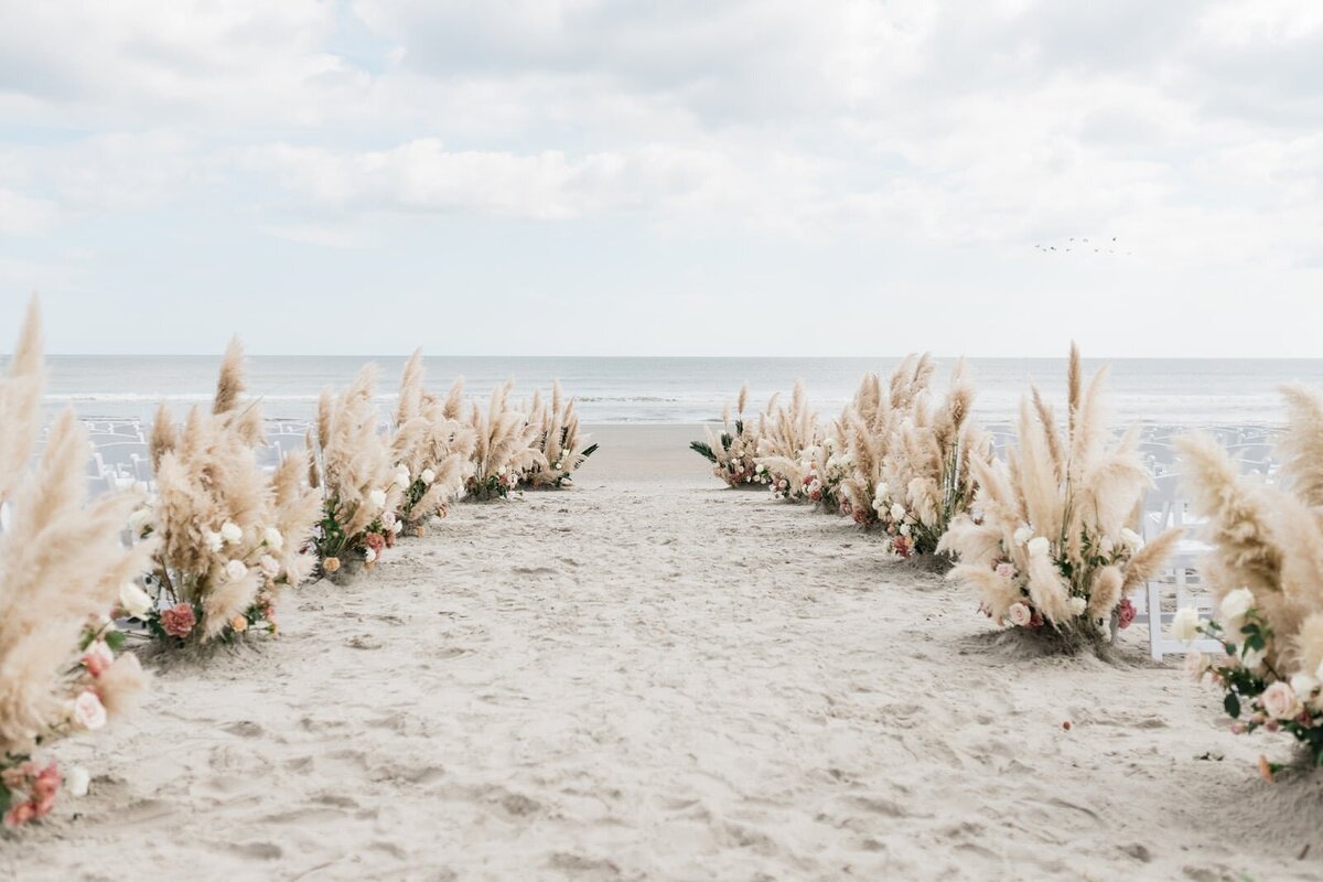 The Isles Beach Club Wedding | Blue Satin Bee 19