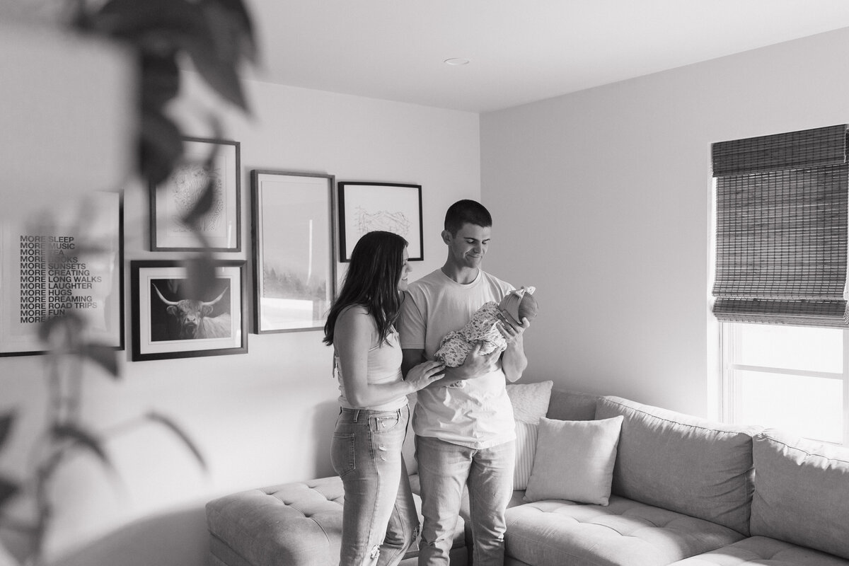 Black and white Indianapolis lifestyle family photography