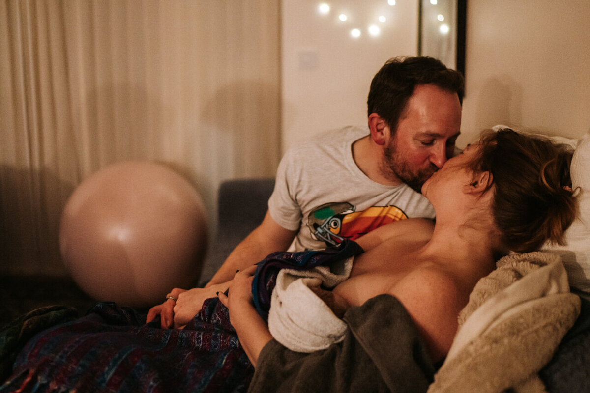birth-photographer-doula-buckinghamshire-30