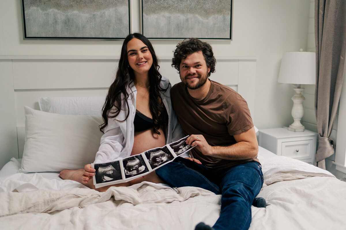 Kira - Maternity - At Home - Gaby Potter Photography - Jan 2025 -19