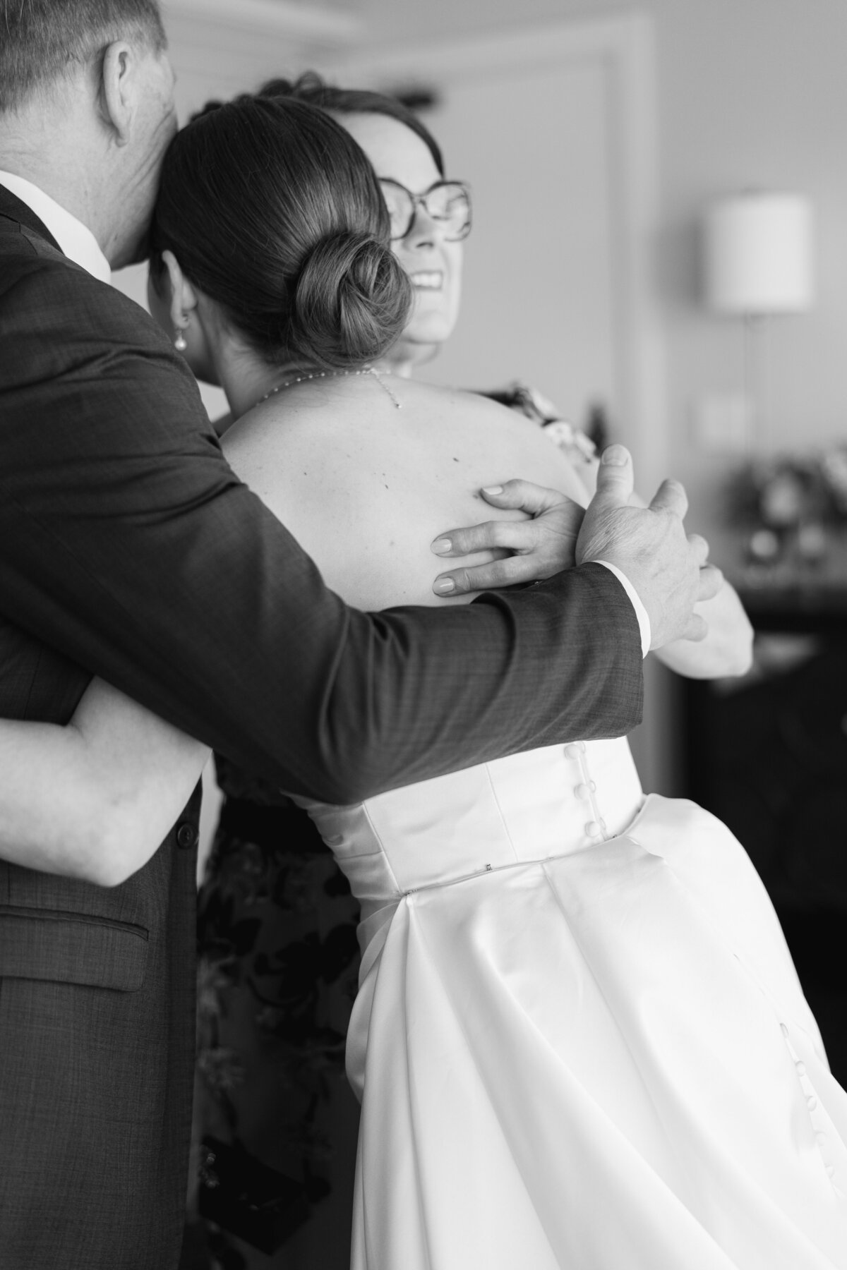 Elegant-Wedding-Details-Toledo-Ohio-Venue7
