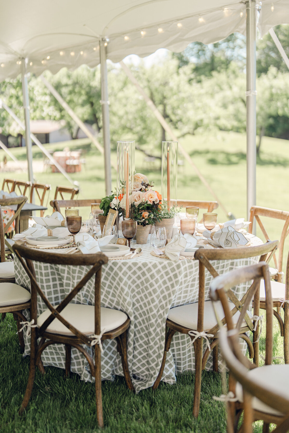 wedding-tablecape-at-deere-creek-farm-wedding-granby-2