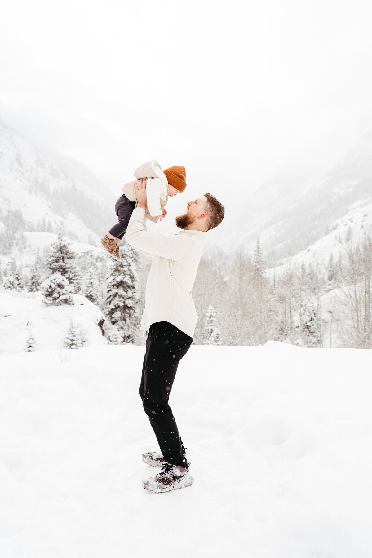 Sam-Murch-Photography-Ouray-Colorado-Winter-Family-Photography-85