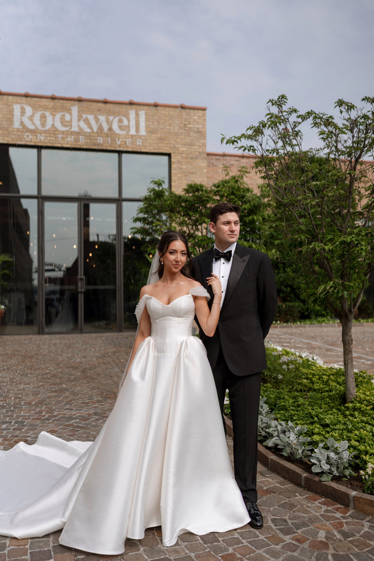 Aspen-Avenue-Berlez-Chicago-Wedding-Photographer-Great-Events-Epic-Events-Rockwell-on-the-River-Entertaining-Company-Jewish-Wedding-Editorial-61