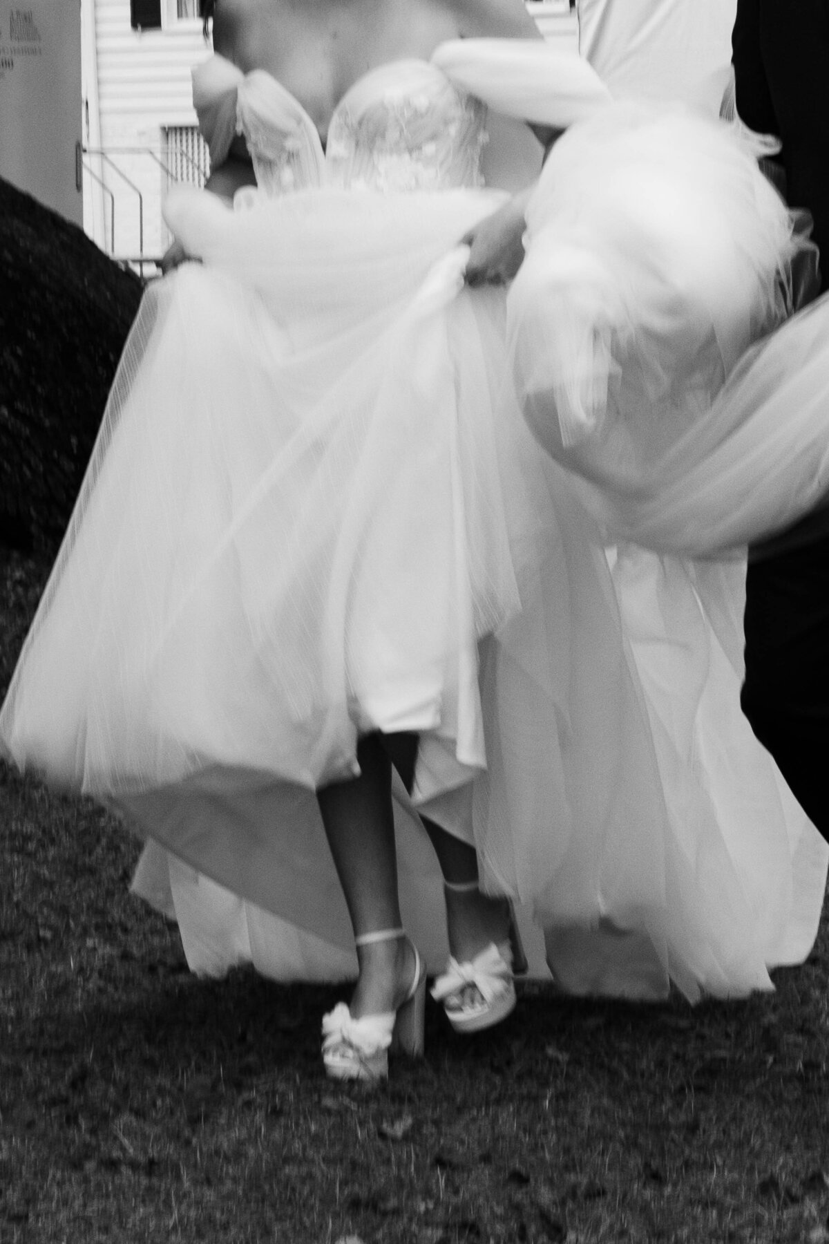 Charleston-wedding-photographer-documentary-film-photographer-destination-wedding-photographer-luxury-weddings-charleston-bridal-portraits114
