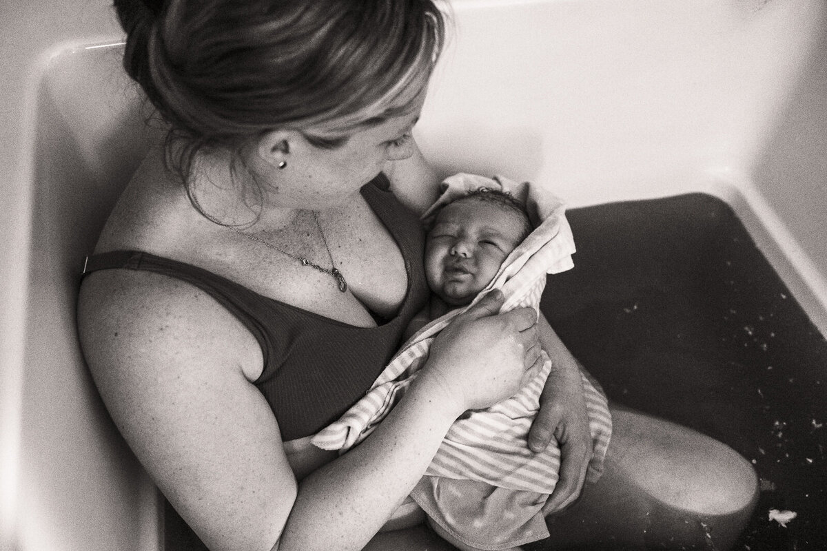 BestMichiganBirthPhotographer-48