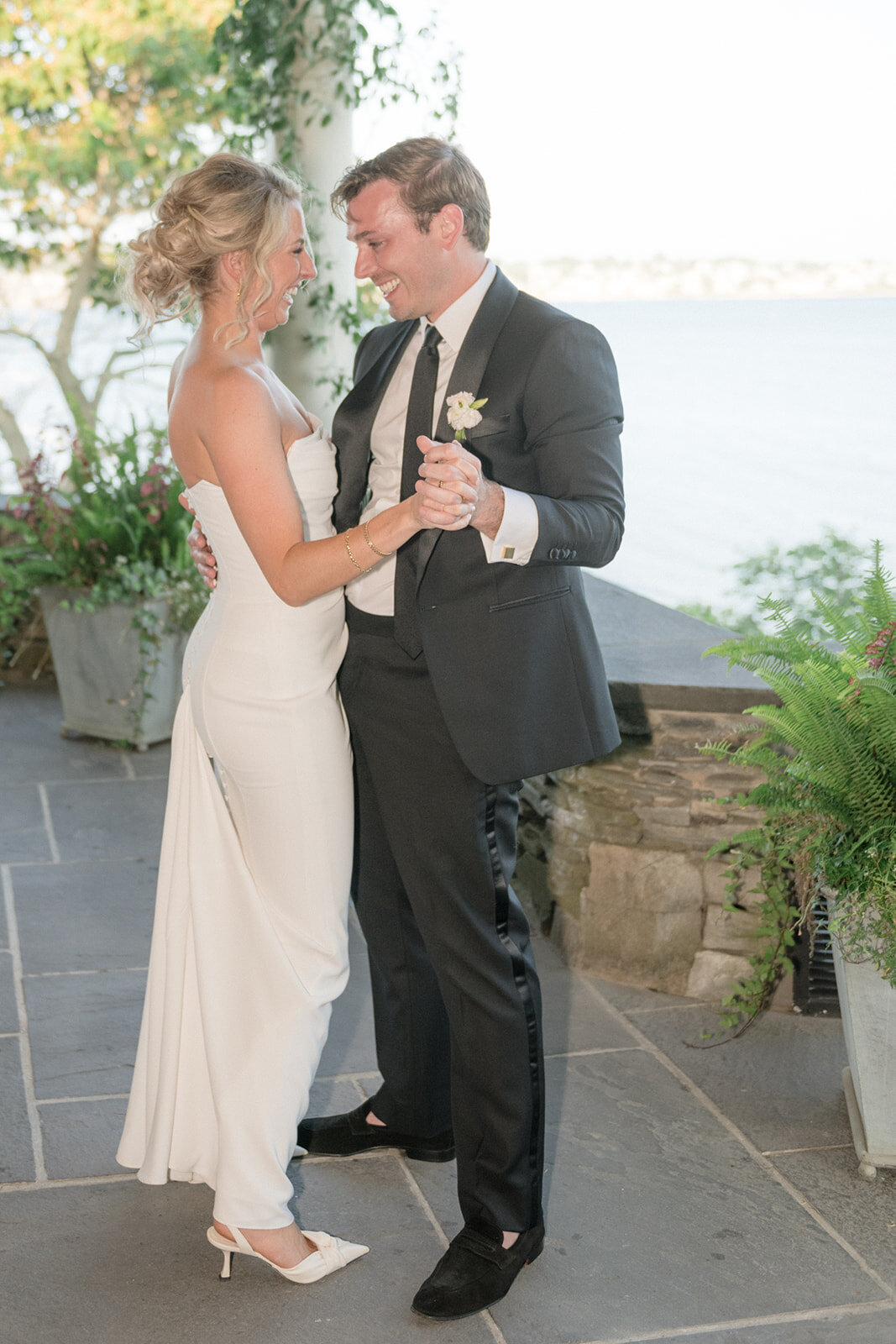 Wedding_Chanler Cliff Walk_Newport Mansions_RI__565HBP_5802©HilaryBlock