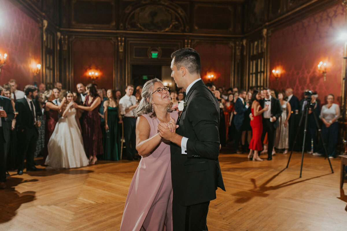WELLING-FLORES.Wedding.EngineersClub-rcptn-234
