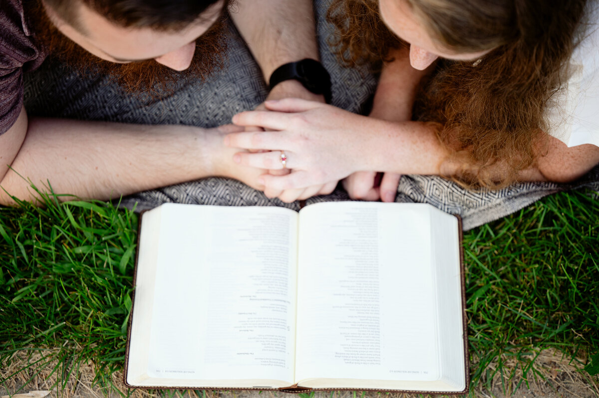 6755-Engagement Photography Nicole Hollenkamp St Cloud MN Central MN