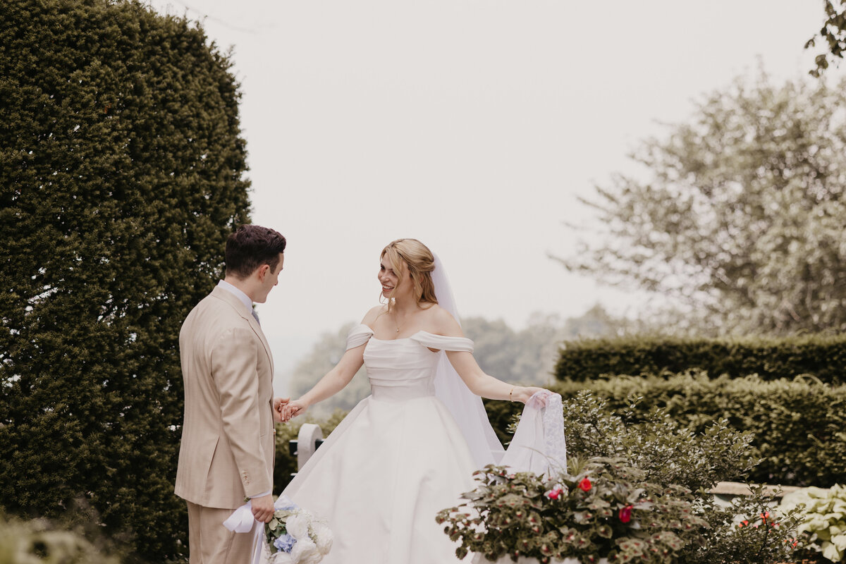 Drumore Estate Bride and Groom