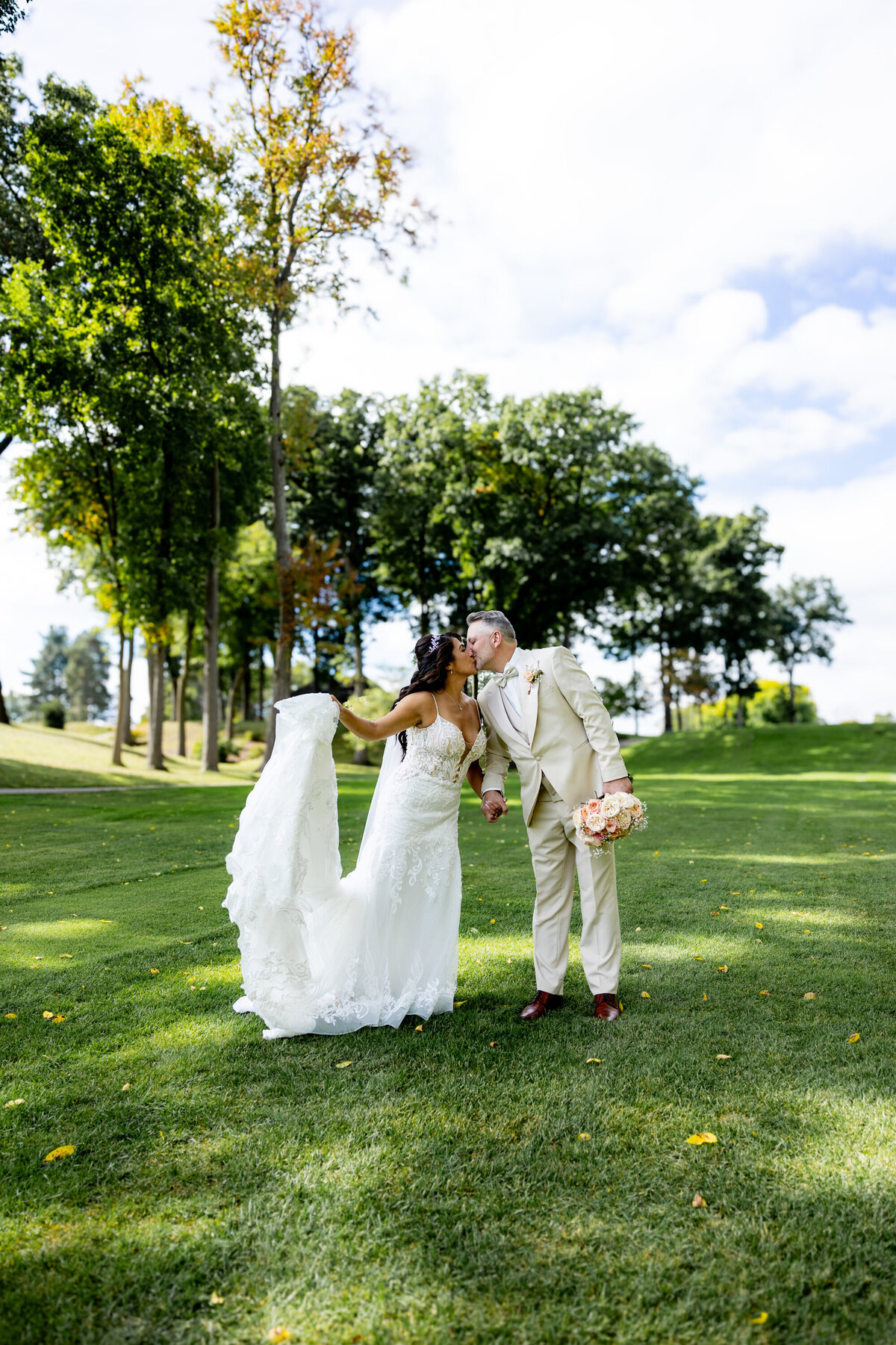 Neriphoto-Cascade-hills-Country-club-wedding-027