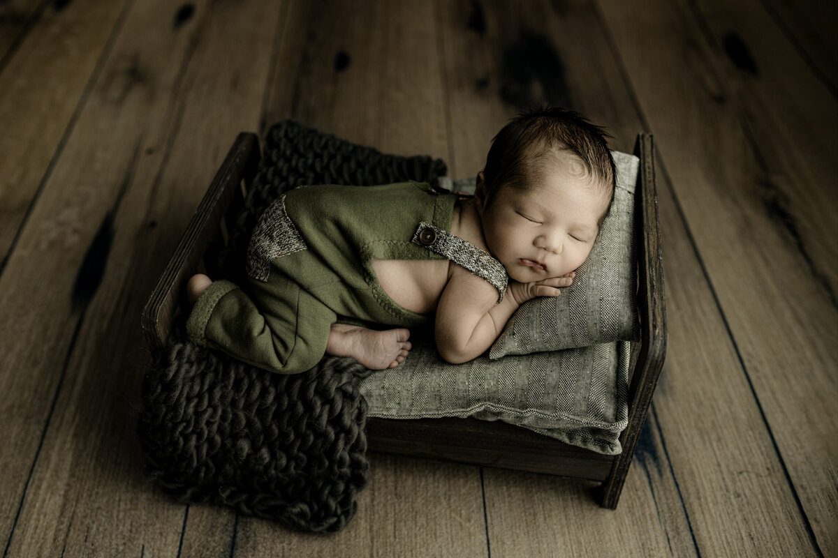 Tobi's-Timeless-Treasures-Newborn-001