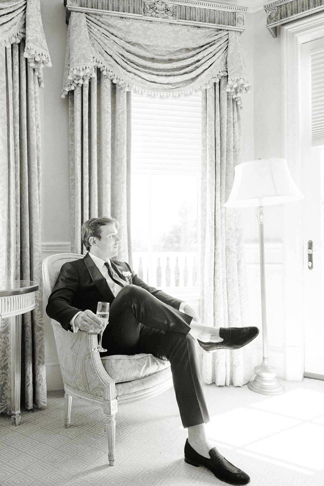 Wedding_Chanler Cliff Walk_Newport Mansions_RI__555T4A5127©HilaryBlock