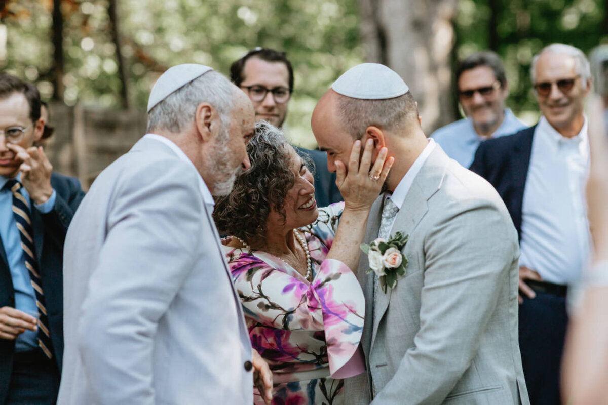 Traditional-jewish-wedding-at-race-brook-lodge-massachusetts-13