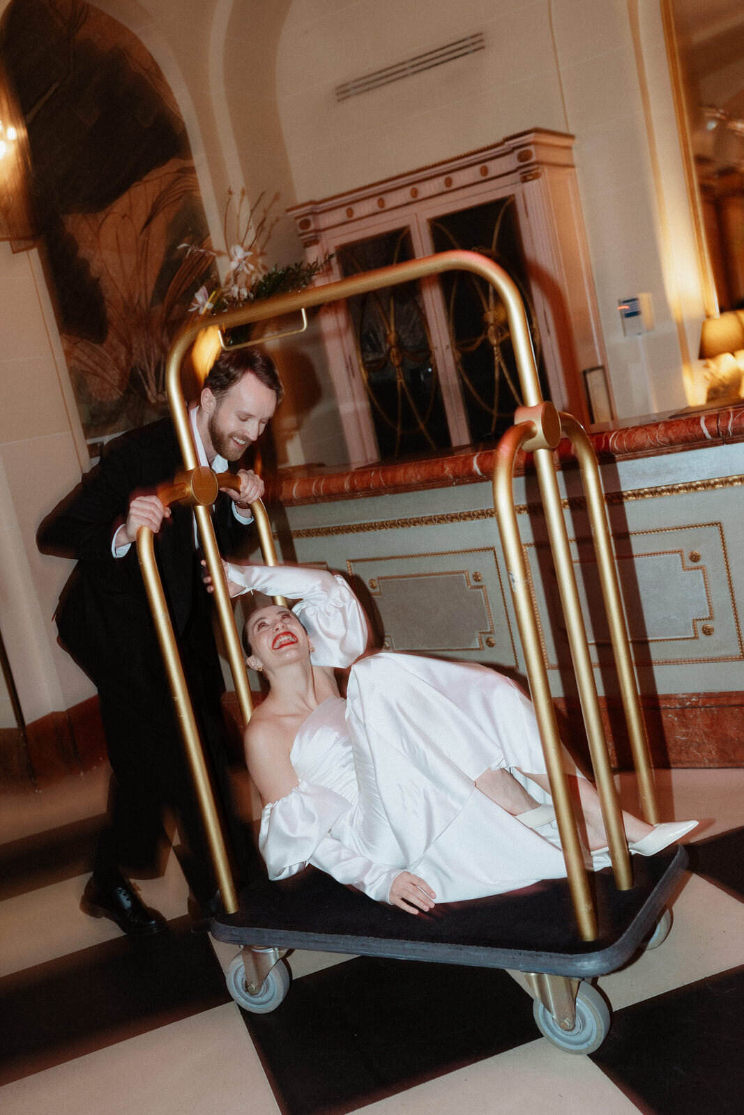 editorail elopement in paris France