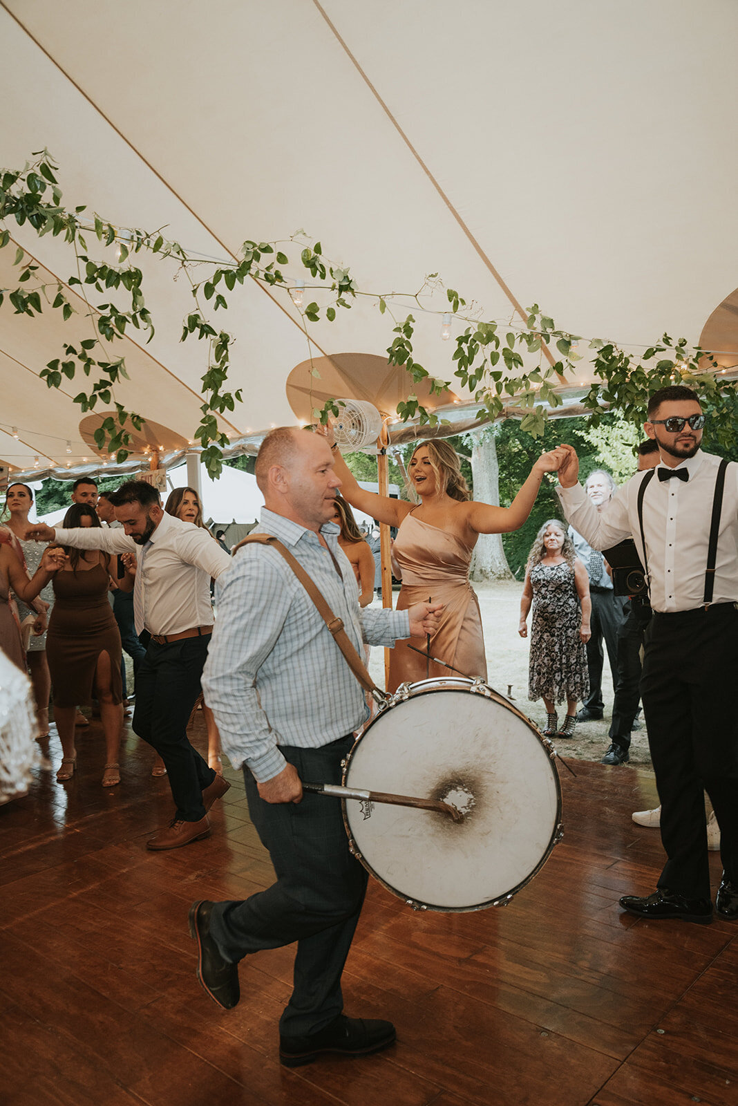 MODERN-GARDEN-MANSION-SUMMER-WEDDING-LINDSAY-BESNIK_PHOTOS_BY_MARIA_B_LUNG_0792