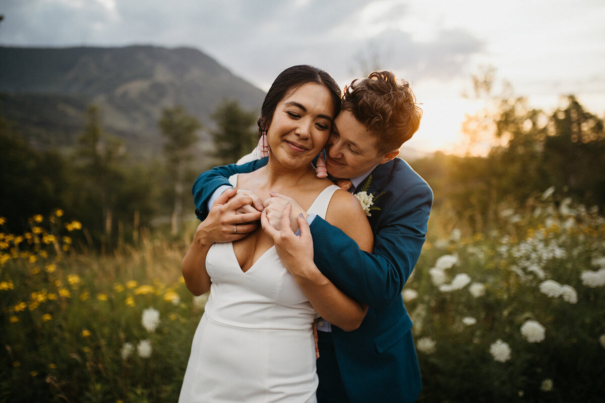 Feminist_photo_vacay_catskills_scribners_lodge_queer_wedding-74