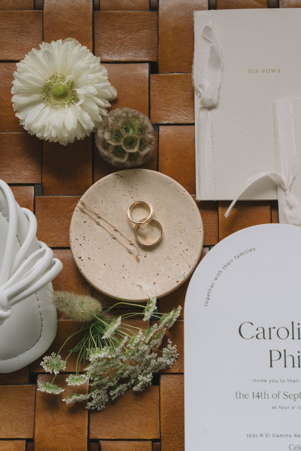 pretty-palm-leaf-event-co-caroline-and-phillippe-wedding-02
