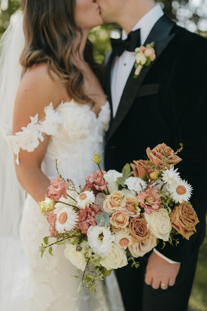 Coco & Ash, an intimate and modern wedding planner based in Calgary, Alberta.  Featured on the Brontë Bride Vendor Guide.