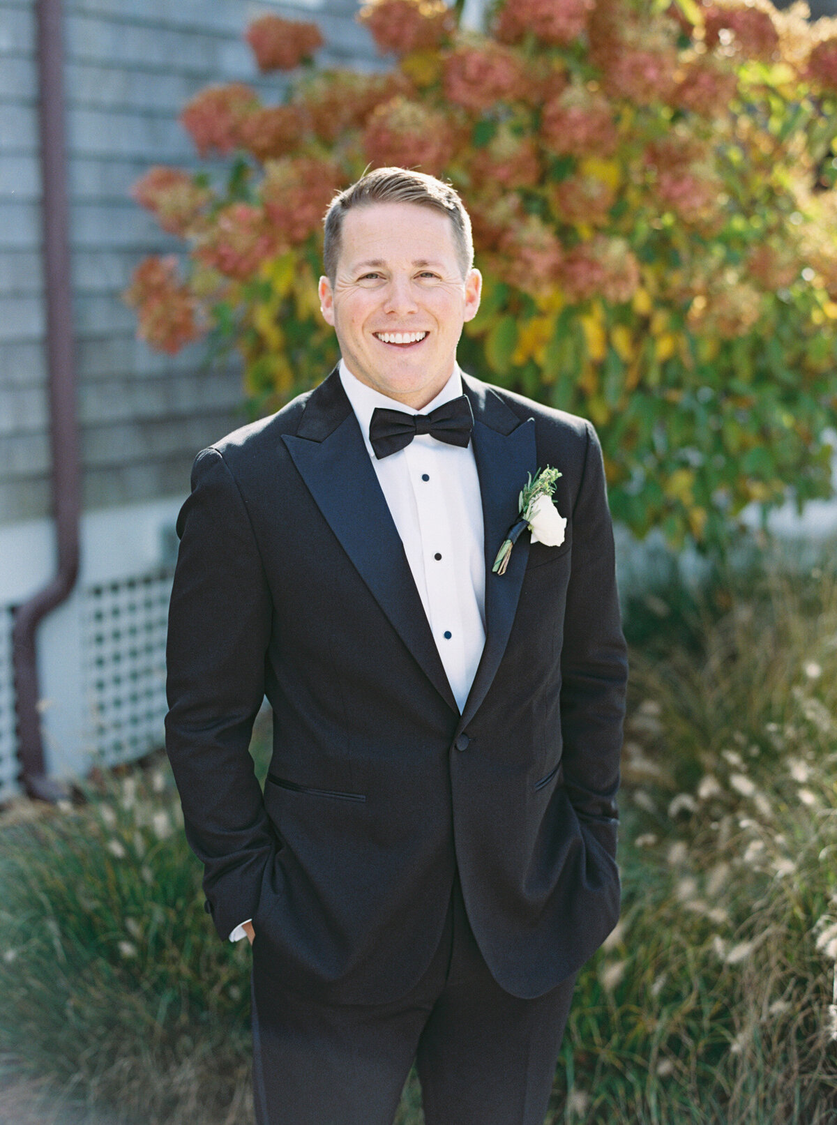 Emily March Photography Wilmington, North Carolina and Destination Wedding Engagement Photographer Heirloom Photography for Memorable Gatherings Light Airy Sentimental Imagery Images Weddings_Castle Hill Inn Wedding - 028