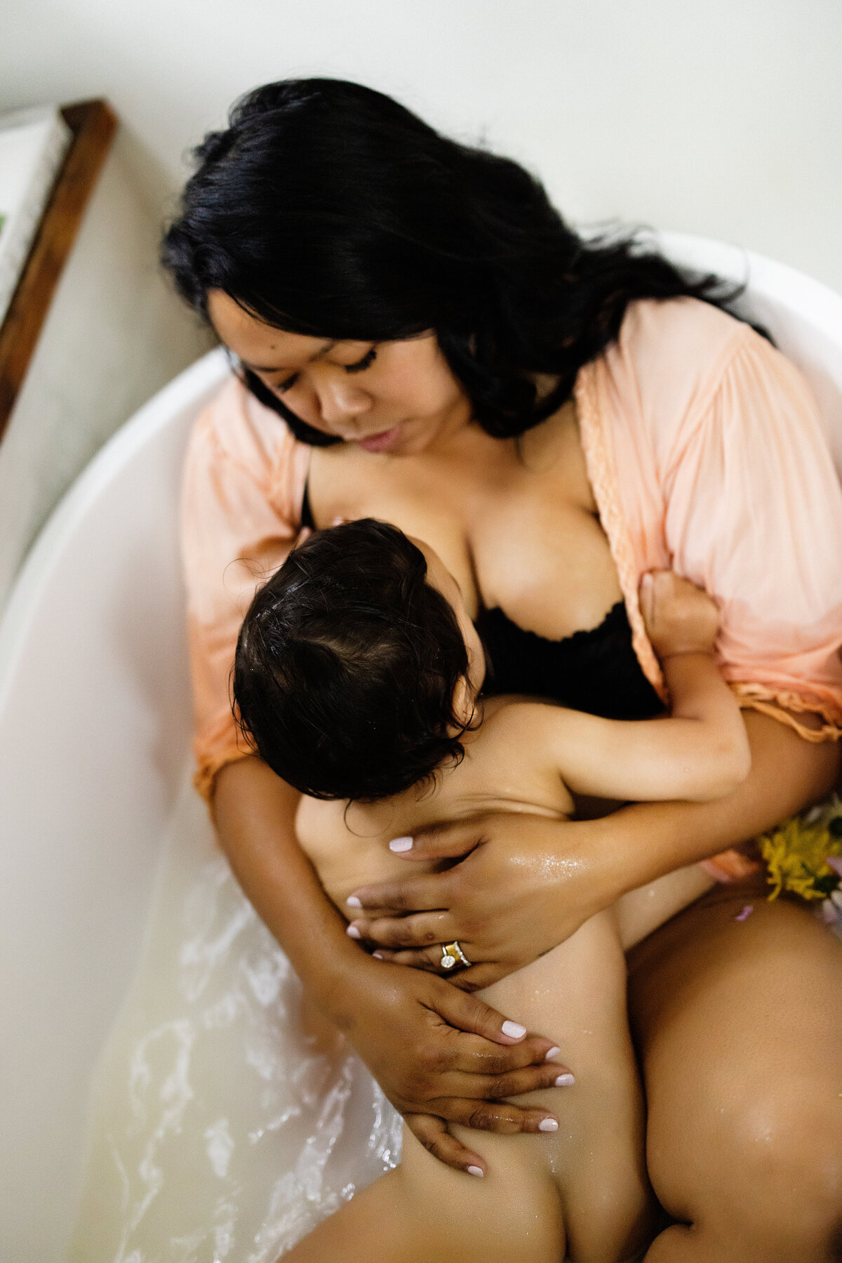 breastfeeding milk bath