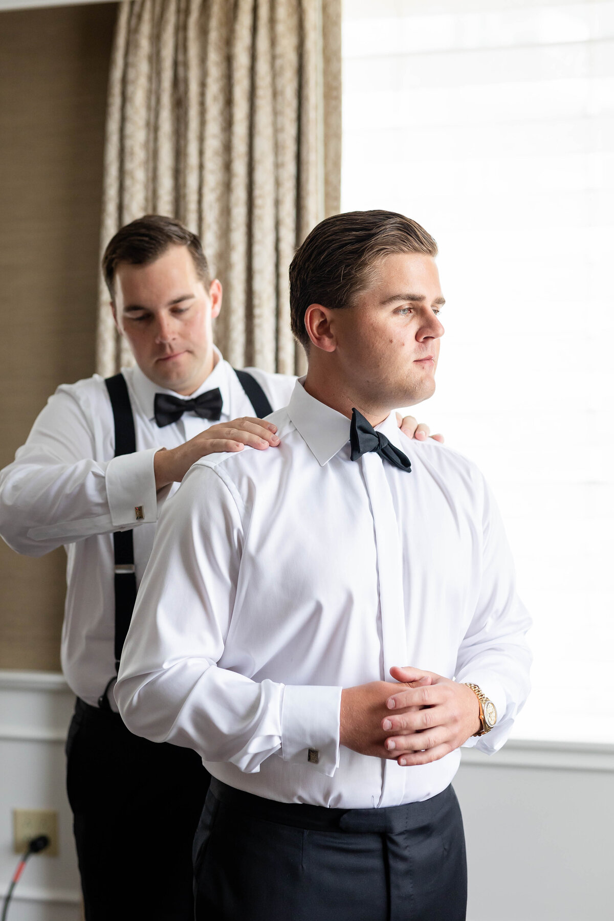 Philadelphia-Ritz-Carlton-Wedding-Groom-Getting-Ready_028