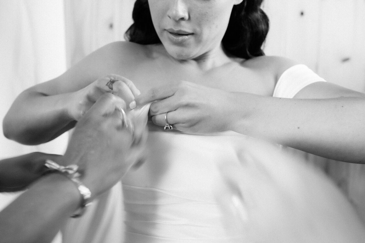 documentary-wedding-photographer-fall-wedding-at-tranquility-acres-11