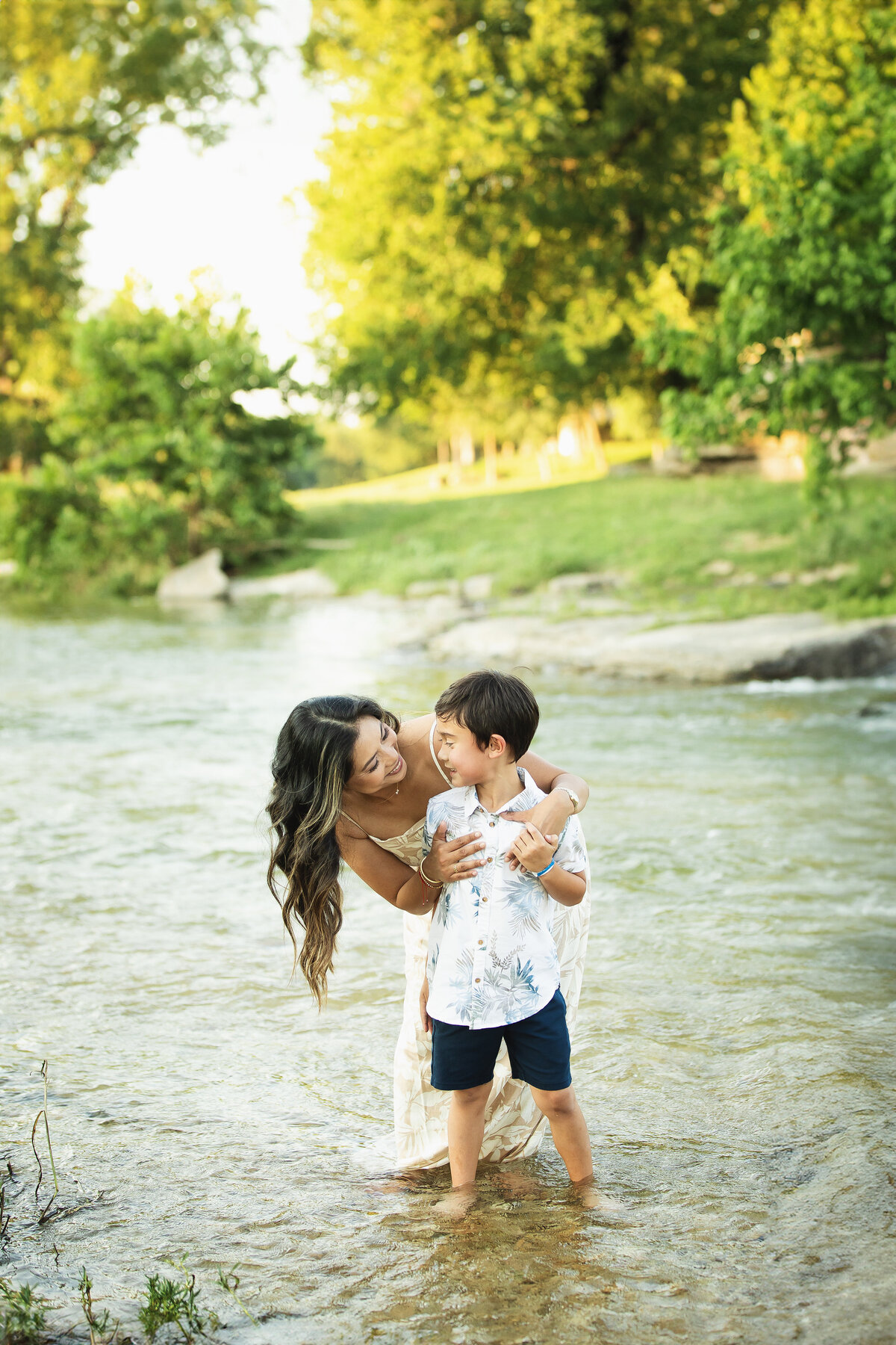 Salado Family Photography: Create timeless family memories with natural, heartfelt portraits. Book your session with an expert local photographer today!