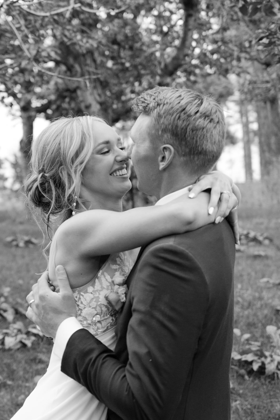 presley-gray-photo-whitefish-montana-luxury-wedding-4490