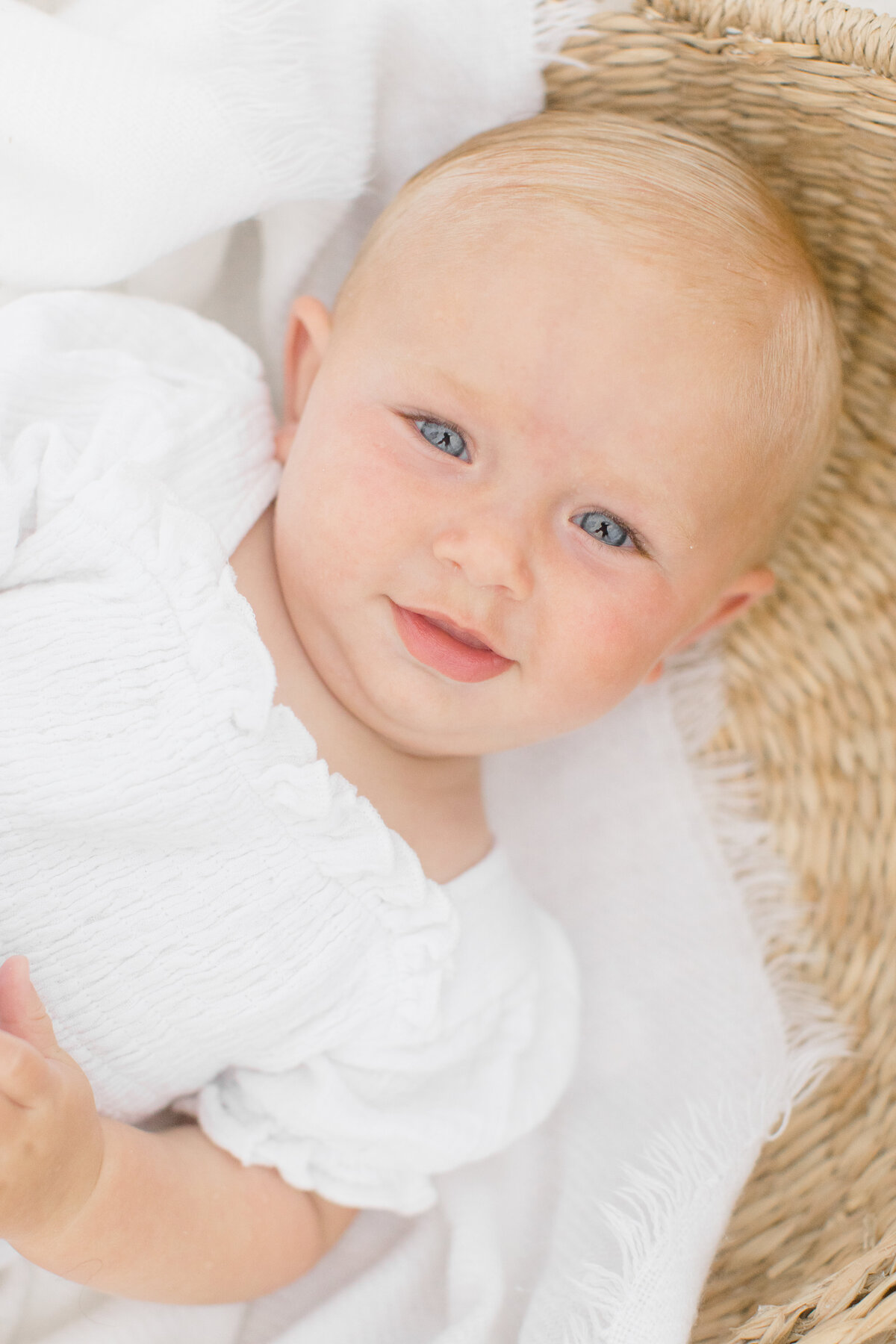 blue water bay baby photographer